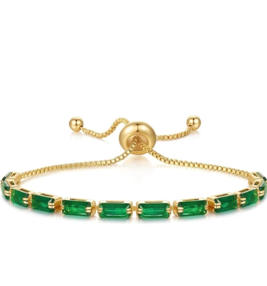 Green Festive Jewellery Gift Set - included item 2