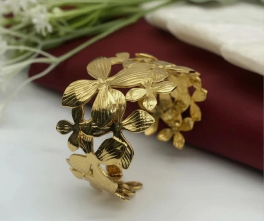 Gold Floral Cluster Cuff
