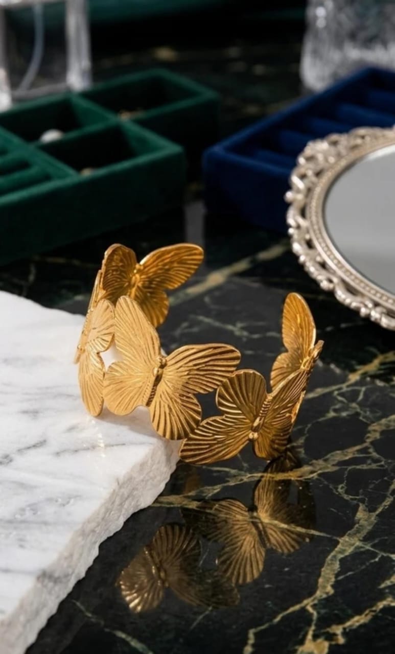 Gold Leaf Cuff Gift Set - included item 2
