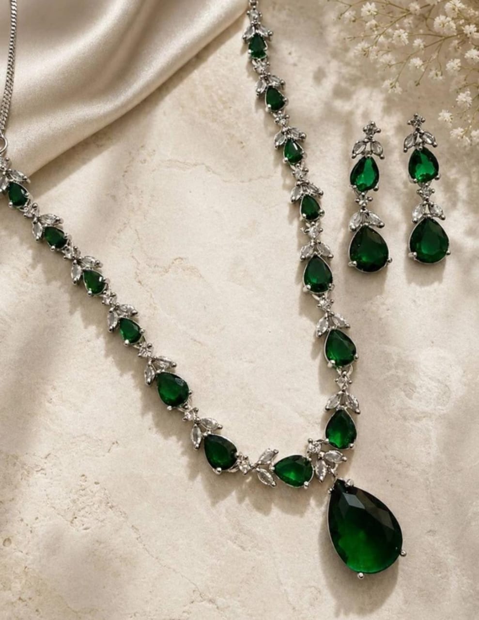 Green Drop Necklace Set
